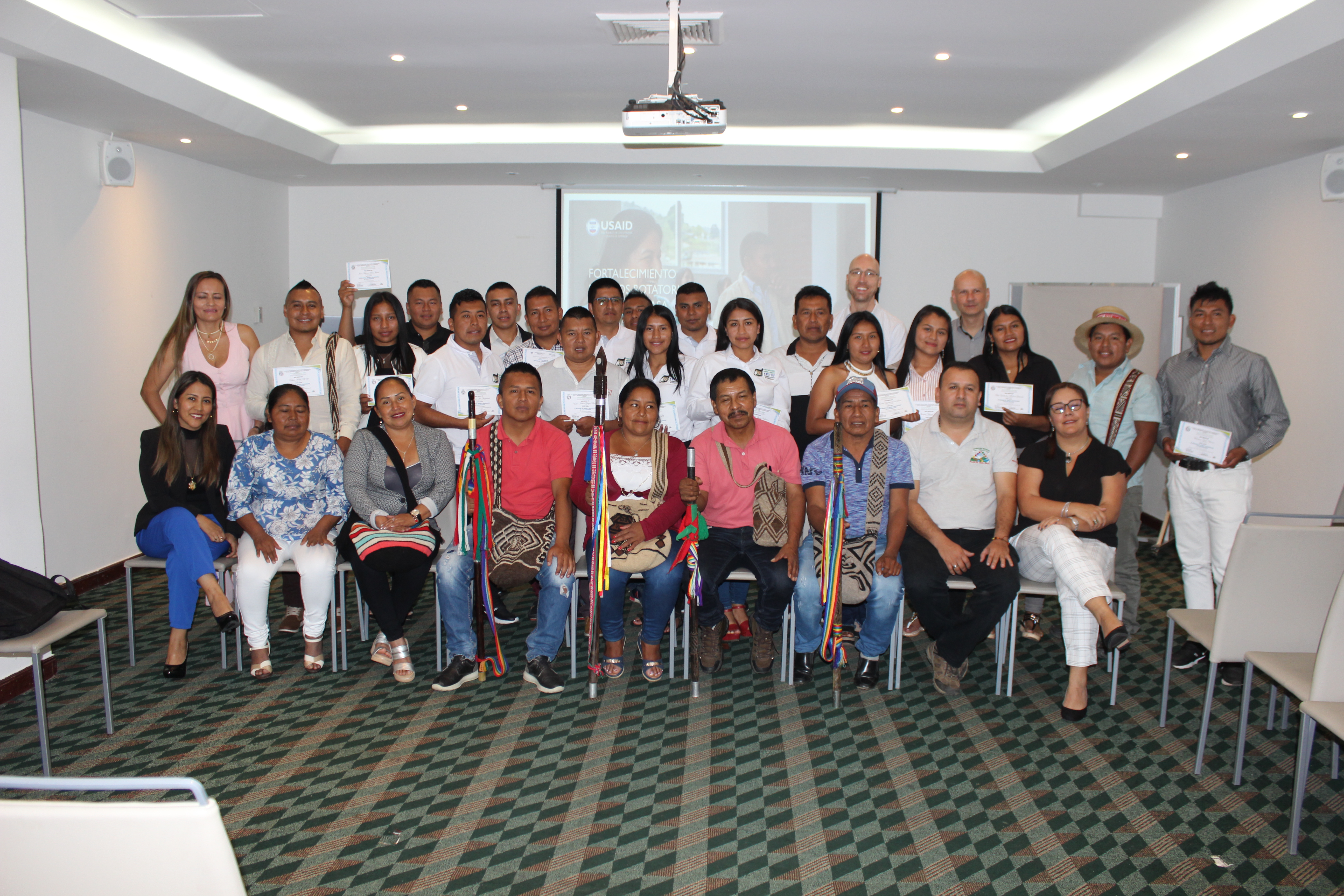 Proyecto conjunto entre la Iniciativa de Finanzas Rurales de USAID y la Asociación de Cabildos Indígenas del Proyecto Nasa, logra el fortalecimiento técnico de los fondos rotatorios de Toribío, San Francisco y Tacueyó en el norte del Cauca