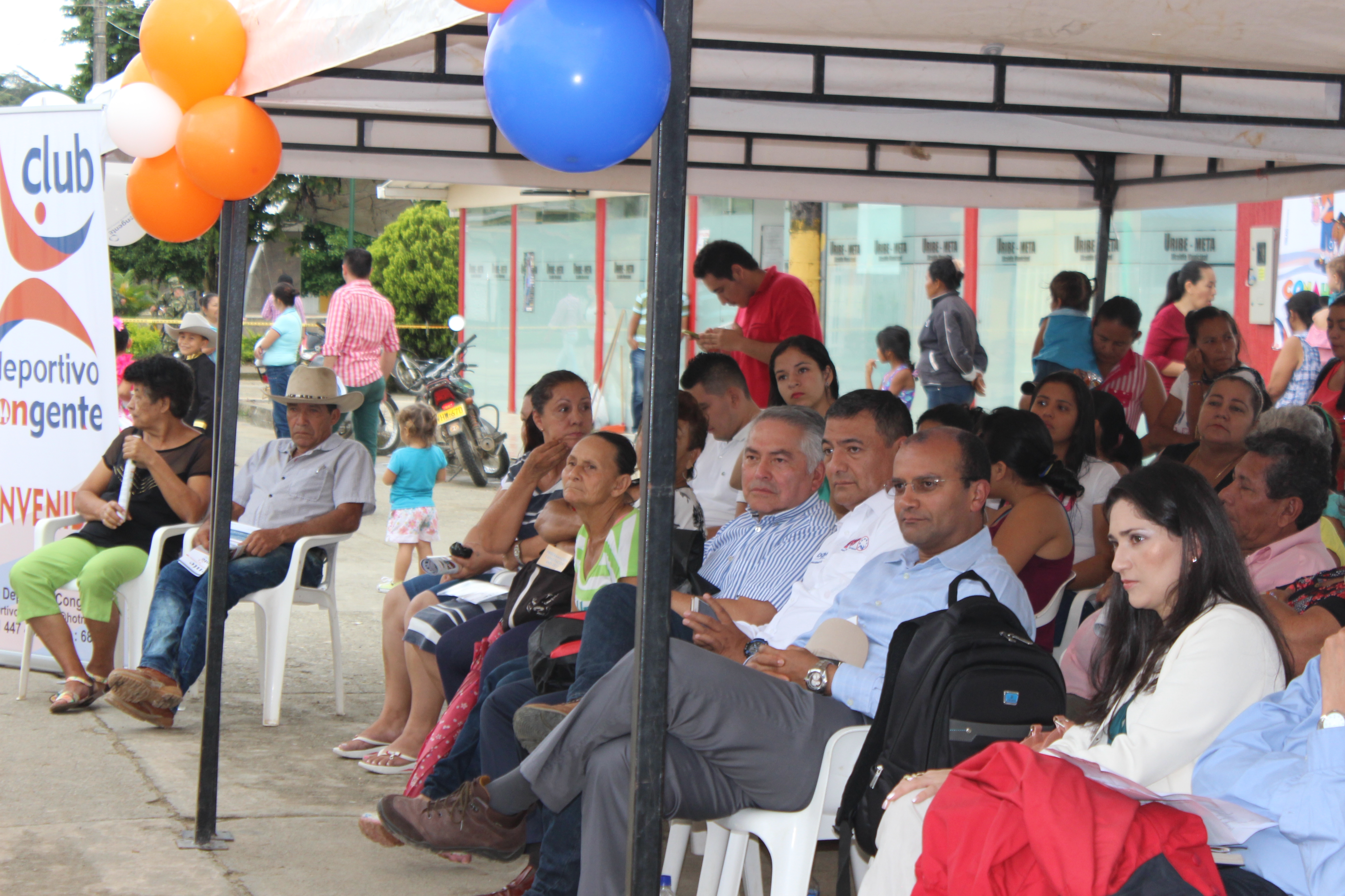 Inauguración Uribe 12